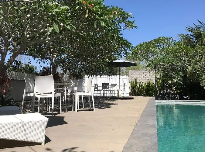 Ulus Backpackers * Uluwatu